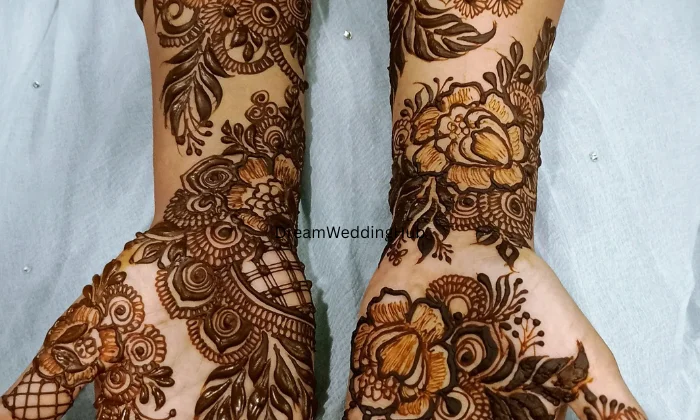 Meenakshi Mehendi  Nail Studio